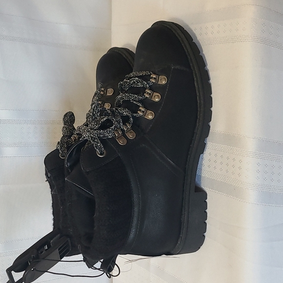 Time & Tru Ankle Boots NWT 8 - Picture 3 of 8